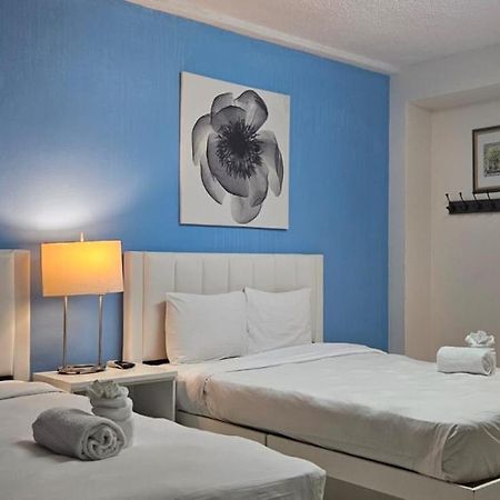 Апартаменти Miami Beachfront With Pool Wifi & Cheap Parking Екстер'єр фото